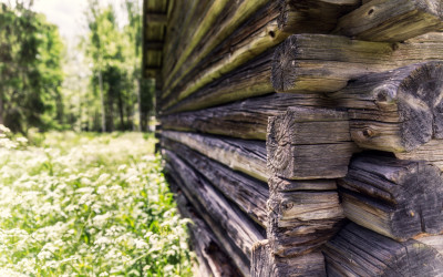Hirsirakentaminen tutuksi Taivaannaulan kurssilla