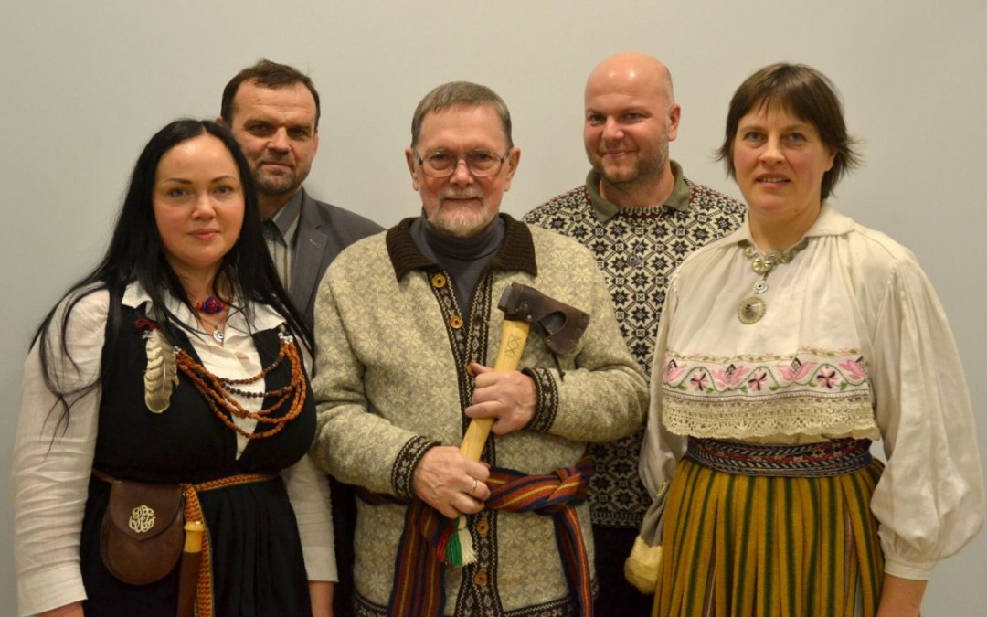 Ohjaaja Rein Maran palkittiin Virossa hiisielokuvistaan