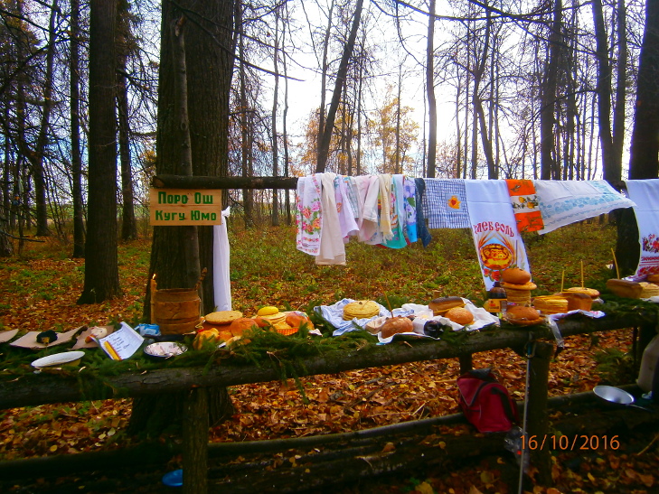 Kuvareportaasi: Marimaalla järjestettiin syysjakson viimeinen palvelus