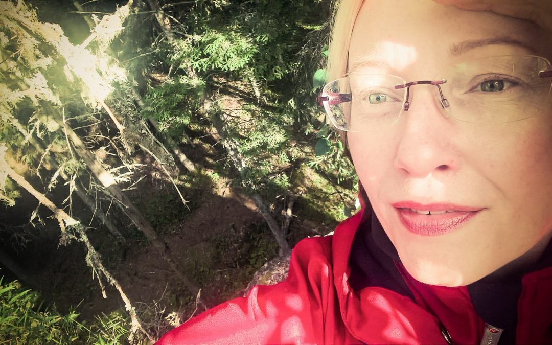 ”Uneton yö sai tarttumaan puhelimeen” – Hiisienpäivän tunnustuspalkinto tiedonkerääjälle