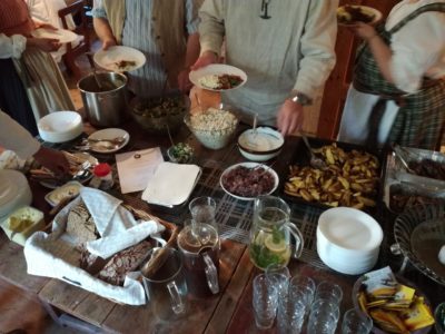 Juhlaruokia. Kuva: Maija L.