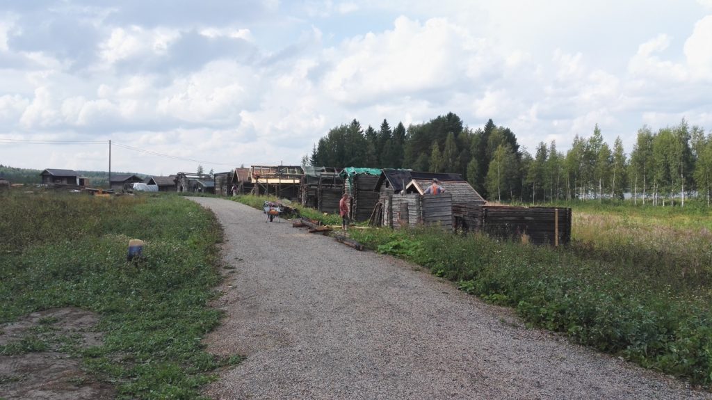 Paljon riittää vielä tekemistä Saunakylässä.