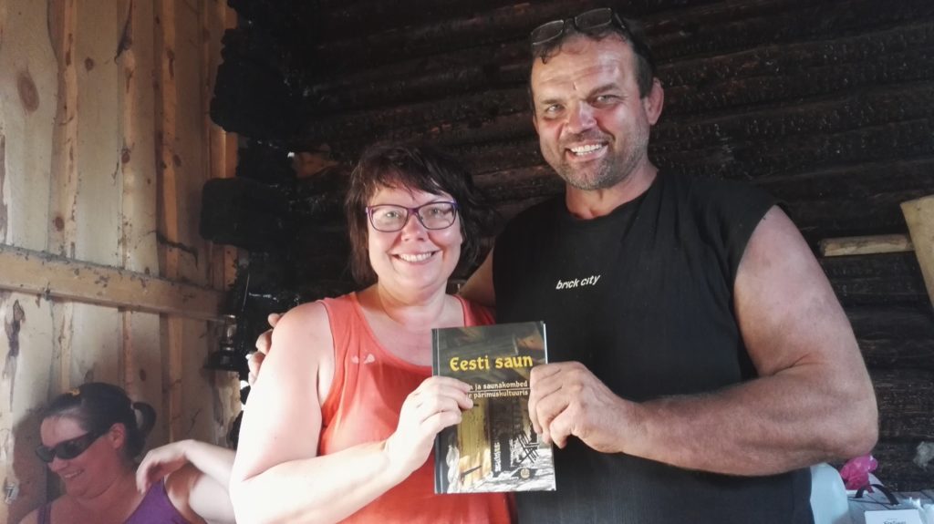 Virolaiset ystävämme muistivat meitä tuliaisin.