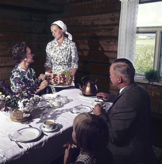 Anteliaisuus ja ilonpito tuovat onnea