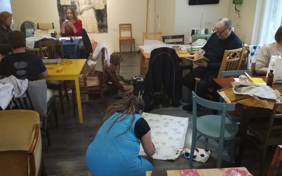 Kansanomainen pukeutuminen kiinnosti Tampereella